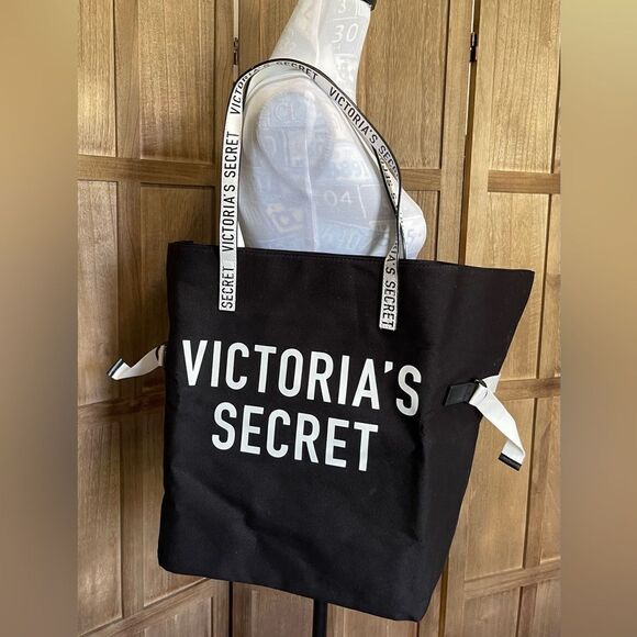 New Victoria’s Secret black and white tote bag. - Picture 1 of 6